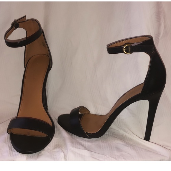 Black Vegan Leather Ankle Strap Heel, Size 7.5 - Picture 2 of 5